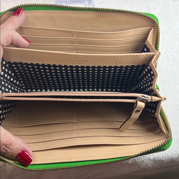 Kate Spade Green Patent Leather Wallet - Picture 5 of 9